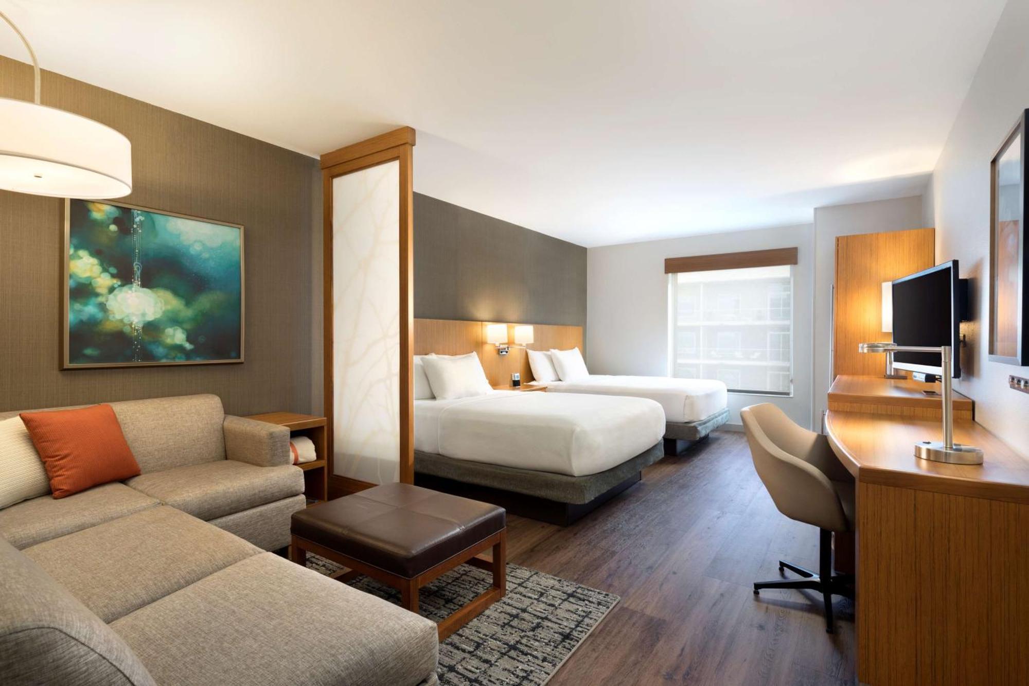 Queen Room Two Queen Beds Sofa Bed High Floor